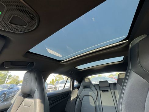 Used 2025 Porsche Panamera 4 image 22