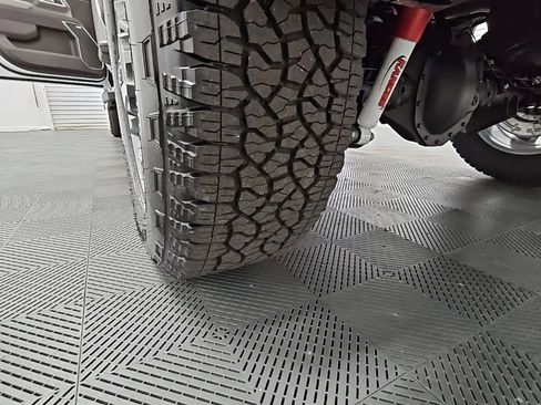 New 2025 GMC Sierra 2500 SLT image 46