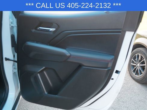 Used 2024 Chevrolet Colorado Z71 w/ Z71 Convenience Package 2 AWD/4WD image 27