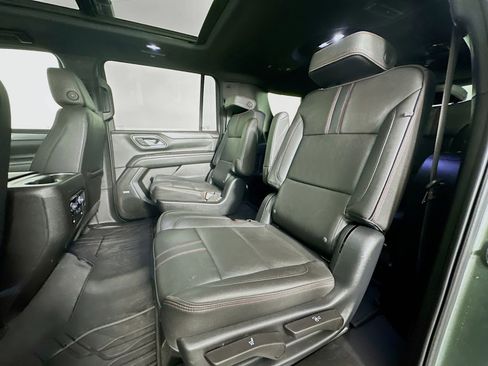 Used 2023 Chevrolet Suburban RST w/ Luxury Package AWD/4WD image 30