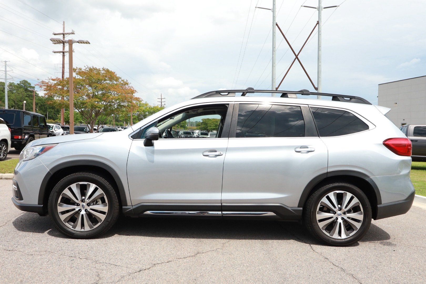 Used 2019 Subaru Ascent Limited AWD/4WD image 2