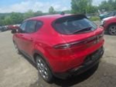 Used 2024 Alfa Romeo Tonale Veloce AWD/4WD image 4