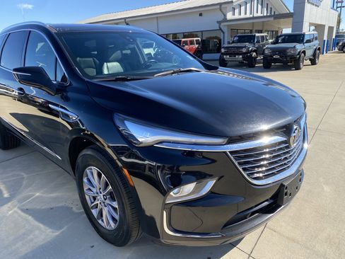 Used 2024 Buick Enclave Premium image 13