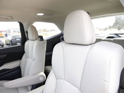 Certified 2025 Subaru Ascent Premium w/ Premium Package image 16