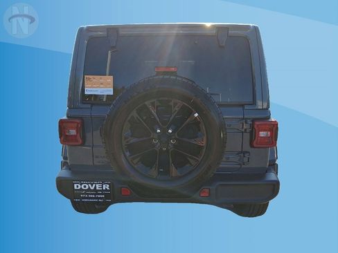 Certified 2025 Jeep Wrangler Unlimited Sahara AWD/4WD image 15