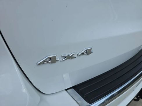 Used 2018 Jeep Grand Cherokee Overland image 12