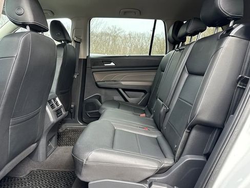 Used 2023 Volkswagen Atlas SE image 25
