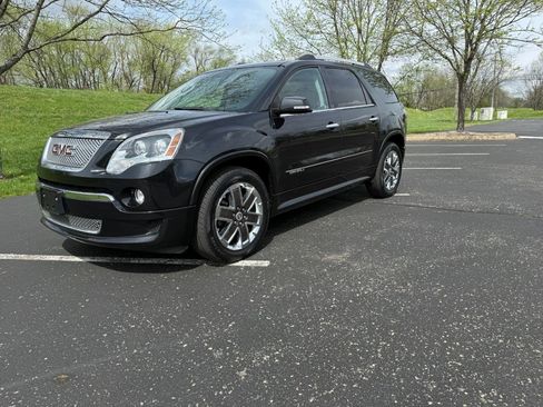 Used 2011 GMC Acadia Denali image 18