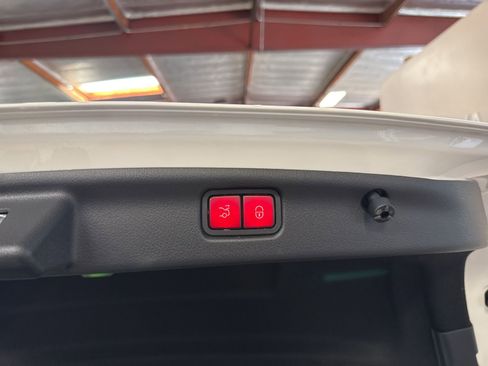 Used 2023 Mercedes-Benz C 300 C 300 image 21