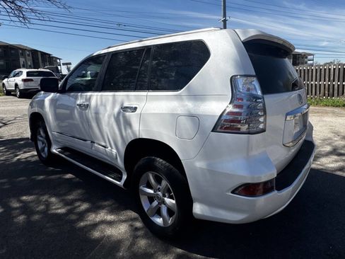Used 2014 Lexus GX 460 image 8