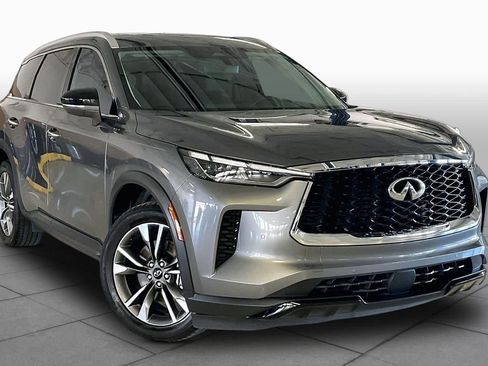 Used 2023 INFINITI QX60 Luxe w/ Vision Package FWD image 2