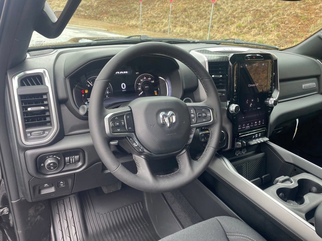 New 2026 RAM 1500 Big Horn AWD/4WD image 11