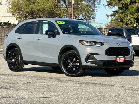 Used 2023 Honda HR-V Sport image 2