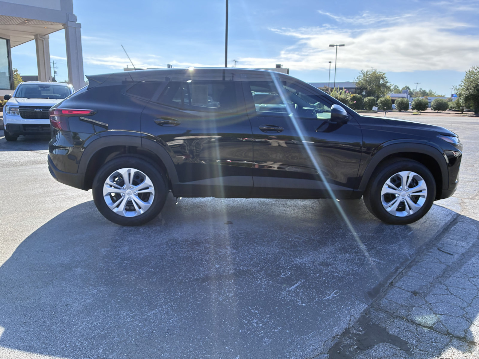 Used 2026 Chevrolet Trax LS FWD image 9