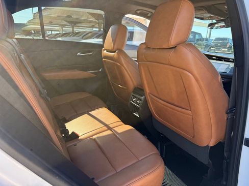 Used 2019 Cadillac XT4 Sport w/ LPO, Midnight Sport Package AWD/4WD image 17