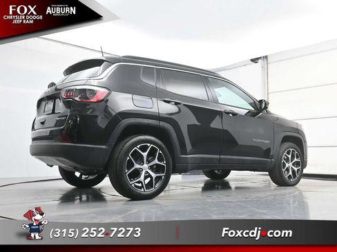 Used 2024 Jeep Compass Limited AWD/4WD image 23