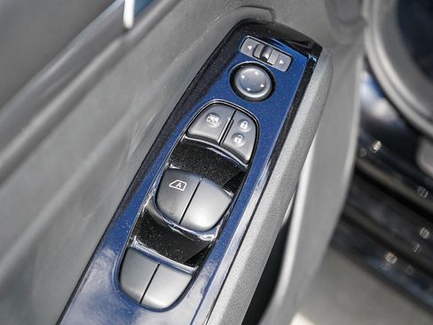 Used 2024 Nissan Altima 2.5 SL image 21