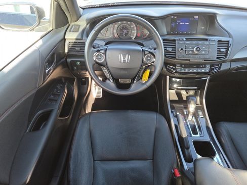 Used 2017 Honda Accord Sport Special Edition image 24
