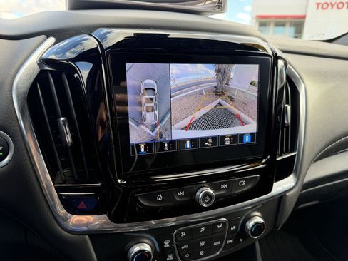 Used 2023 Chevrolet Traverse LT image 35