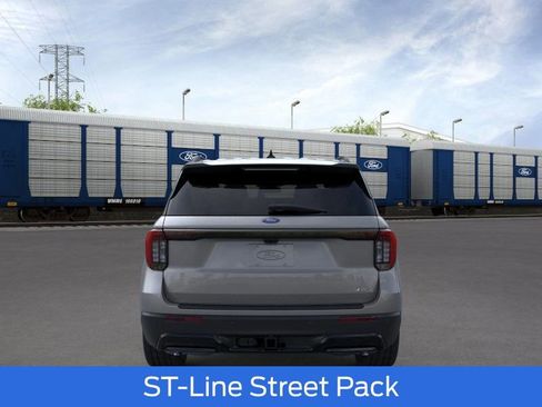 New 2026 Ford Explorer ST-Line image 6