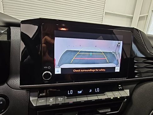Used 2025 Toyota Camry LE FWD image 14