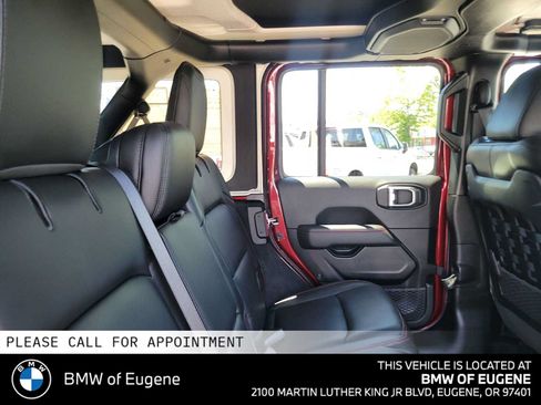 Used 2021 Jeep Wrangler Unlimited Rubicon AWD/4WD image 15