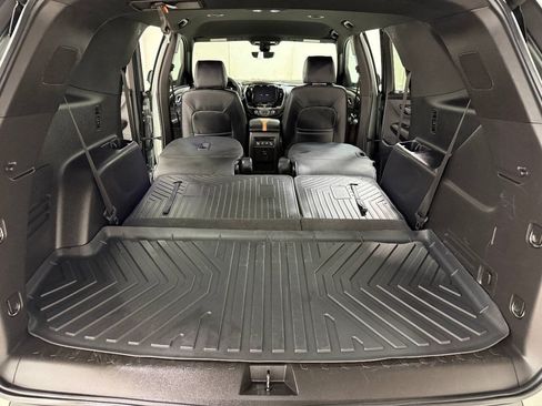 Used 2022 Chevrolet Traverse LT FWD image 79