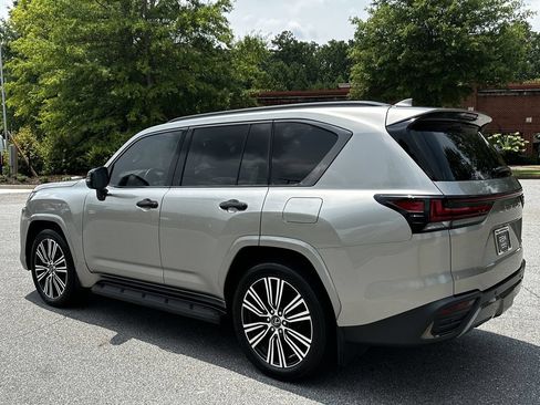 Used 2024 Lexus LX 600 4WD w/ Appearance Package image 6