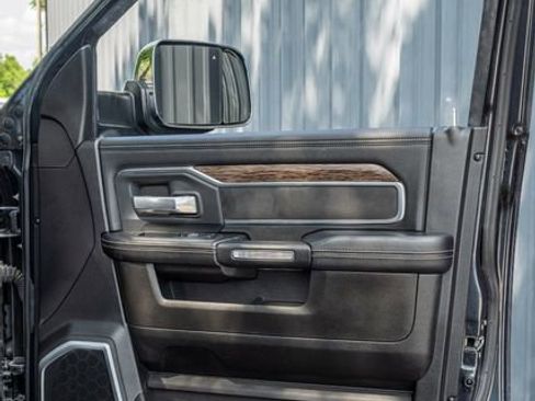 Used 2019 RAM 2500 Laramie AWD/4WD image 42