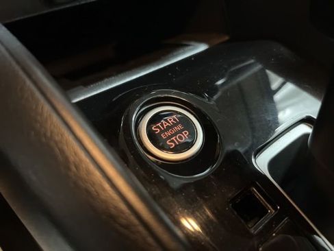 Used 2024 Nissan Versa SV FWD image 18