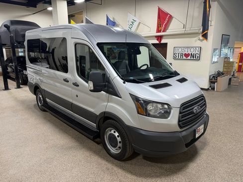 Used 2015 Ford Transit 150 XL RWD image 5