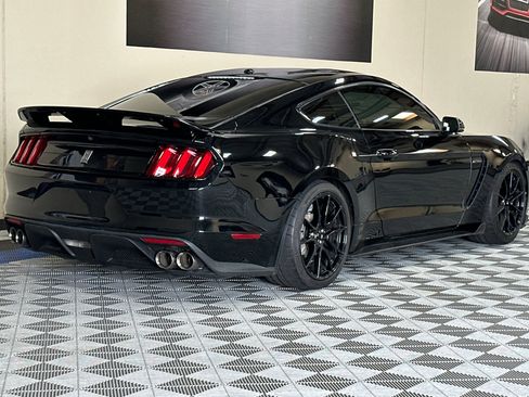 Used 2019 Ford Mustang Shelby GT350 w/ Technology Package image 4