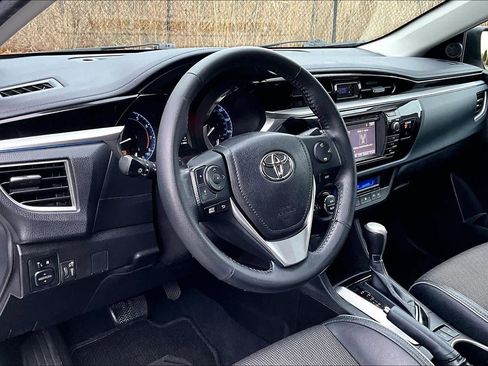 Used 2015 Toyota Corolla S image 17