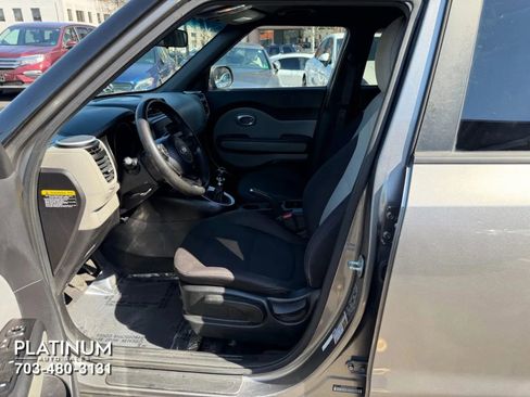 Used 2015 Kia Soul image 12