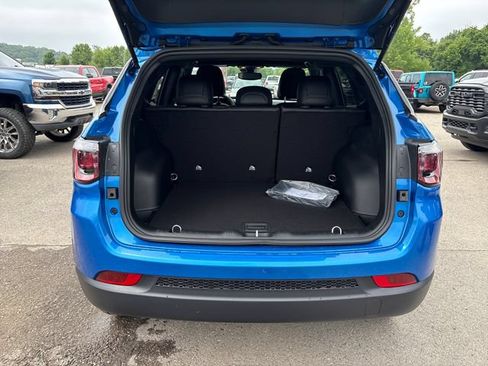 New 2026 Jeep Compass Latitude AWD/4WD image 23