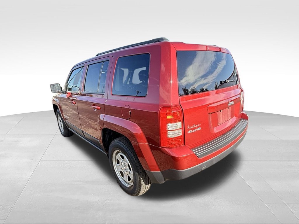 Used 2016 Jeep Patriot Sport w/ Power Value Group AWD/4WD image 5