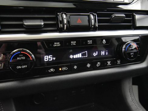 Used 2022 Nissan Pathfinder Platinum w/ Cargo Package image 23