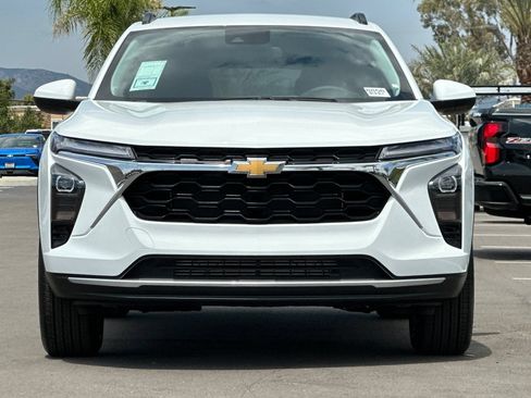 New 2026 Chevrolet Trax LT FWD image 9