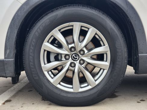 Used 2018 MAZDA CX-9 Touring image 11