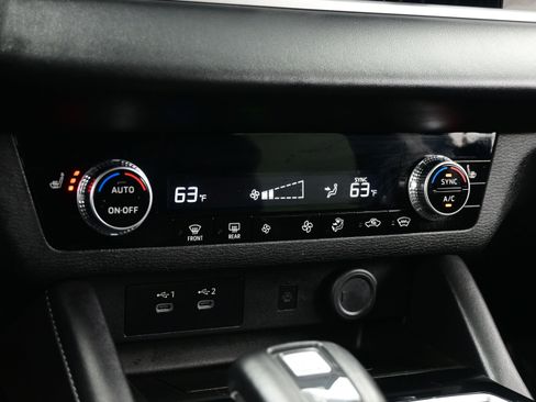 Used 2025 Mitsubishi Outlander SE AWD/4WD image 21