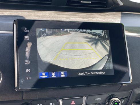 Certified 2021 Honda Clarity Touring image 9