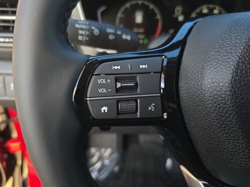 New 2025 Honda Pilot Touring image 17