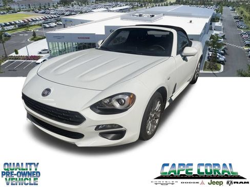 Used 2018 FIAT 124 Spider Classica w/ Technology Group RWD image 1