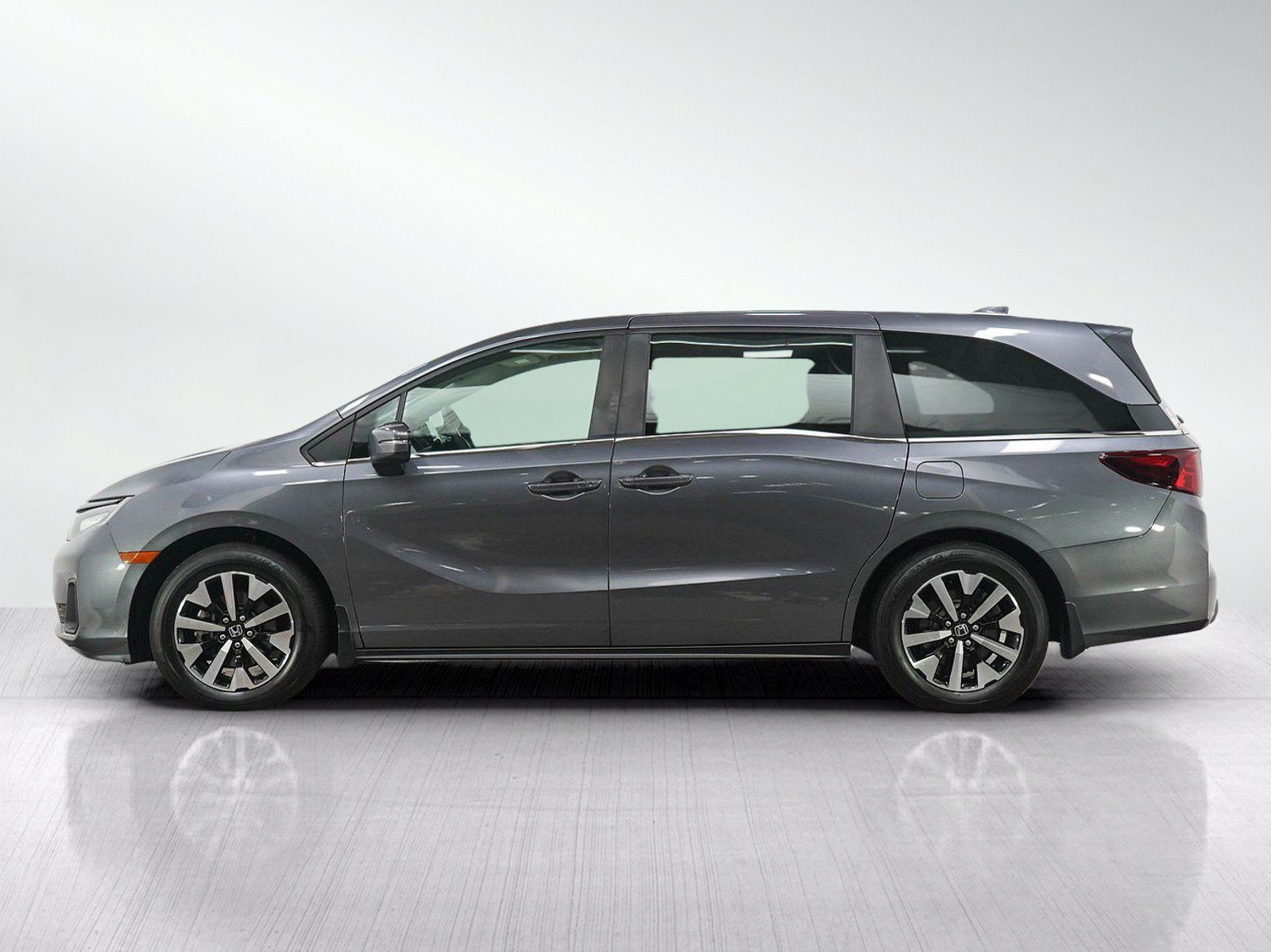 Used 2025 Honda Odyssey EX-L image 2