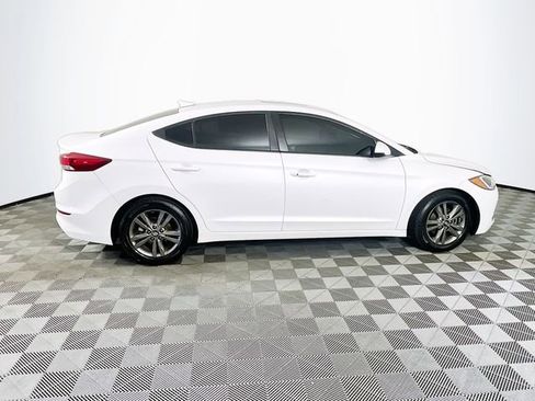 Used 2018 Hyundai Elantra Value Edition FWD image 9