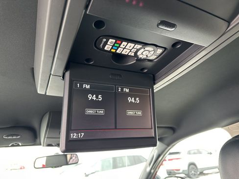 Used 2014 Dodge Grand Caravan SXT image 22