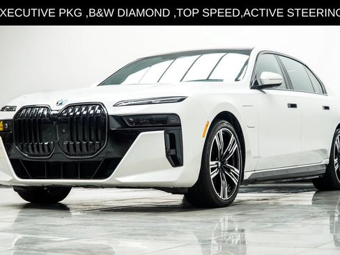 Used 2025 BMW 750e xDrive w/ Executive Package AWD/4WD image 12