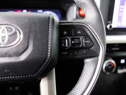 Used 2024 Toyota Tacoma TRD Off-Road image 32