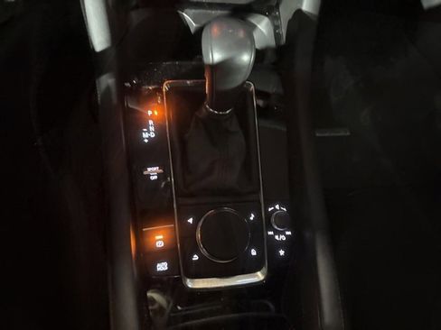 Used 2024 MAZDA MAZDA3 Hatchback w/Premium Plus Pkg image 19