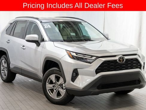 Used 2025 Toyota RAV4 XLE AWD/4WD image 1